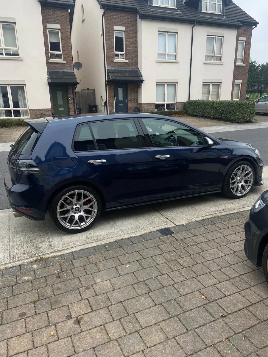 Volkswagen Golf GTI - Image 1