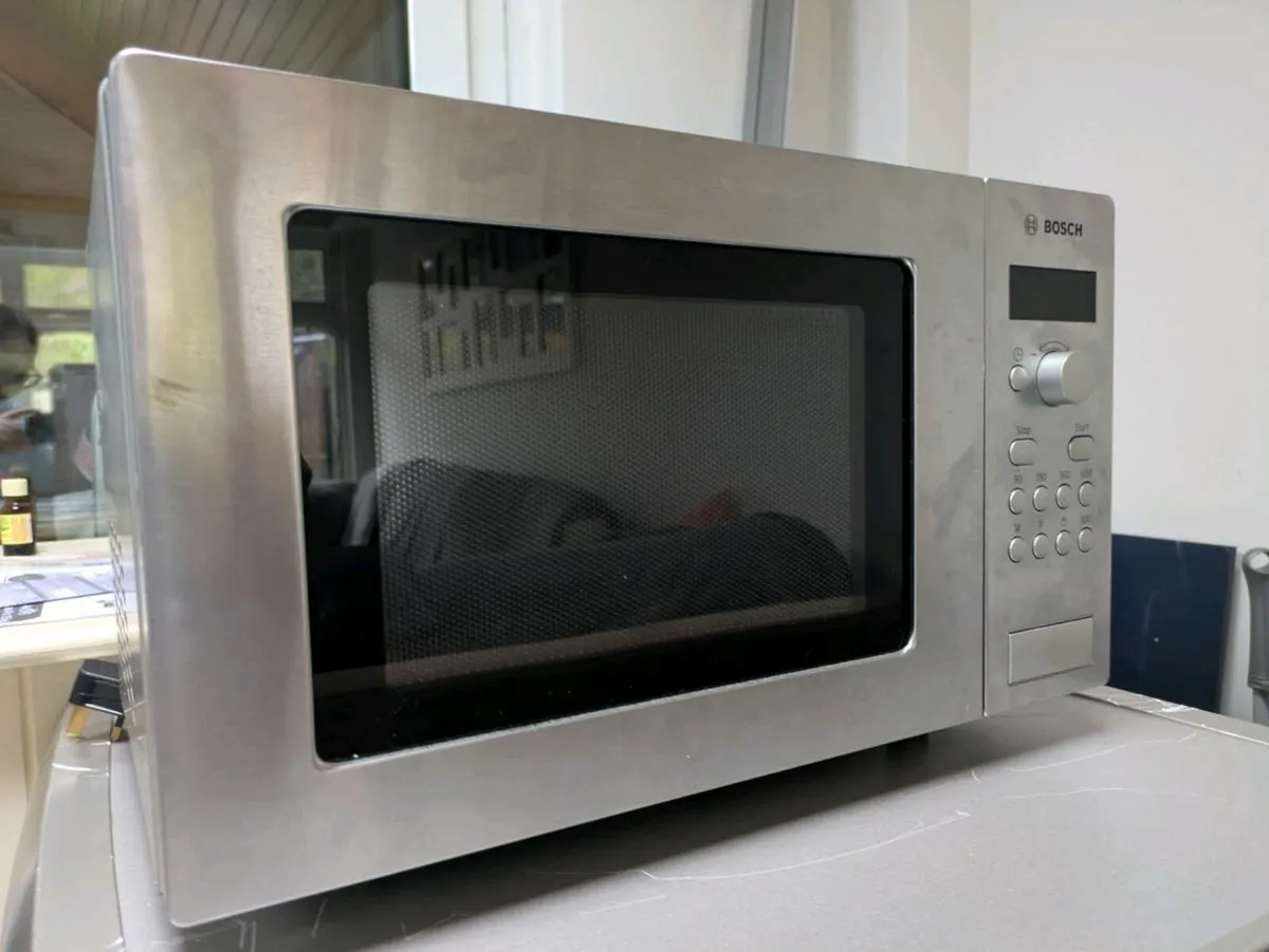 Microwave - Image 2