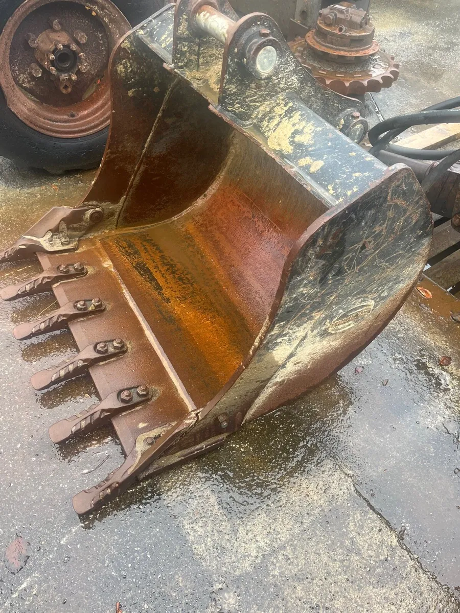 3ft & 5ft Buckets 45mm pin - Image 1