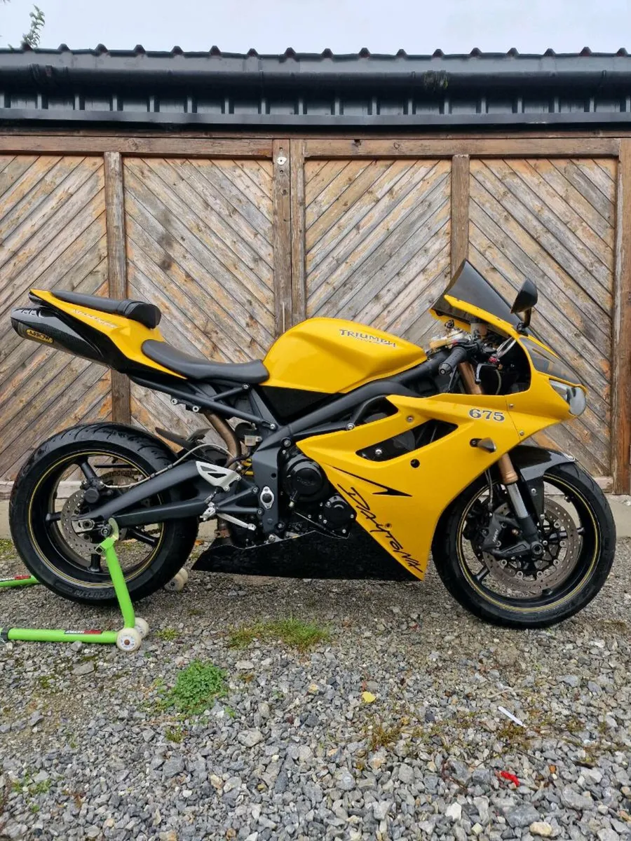 Triumph daytona  limited edition no.45/75 - Image 1