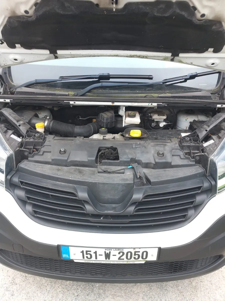 Renault Trafic 2015 - Image 2