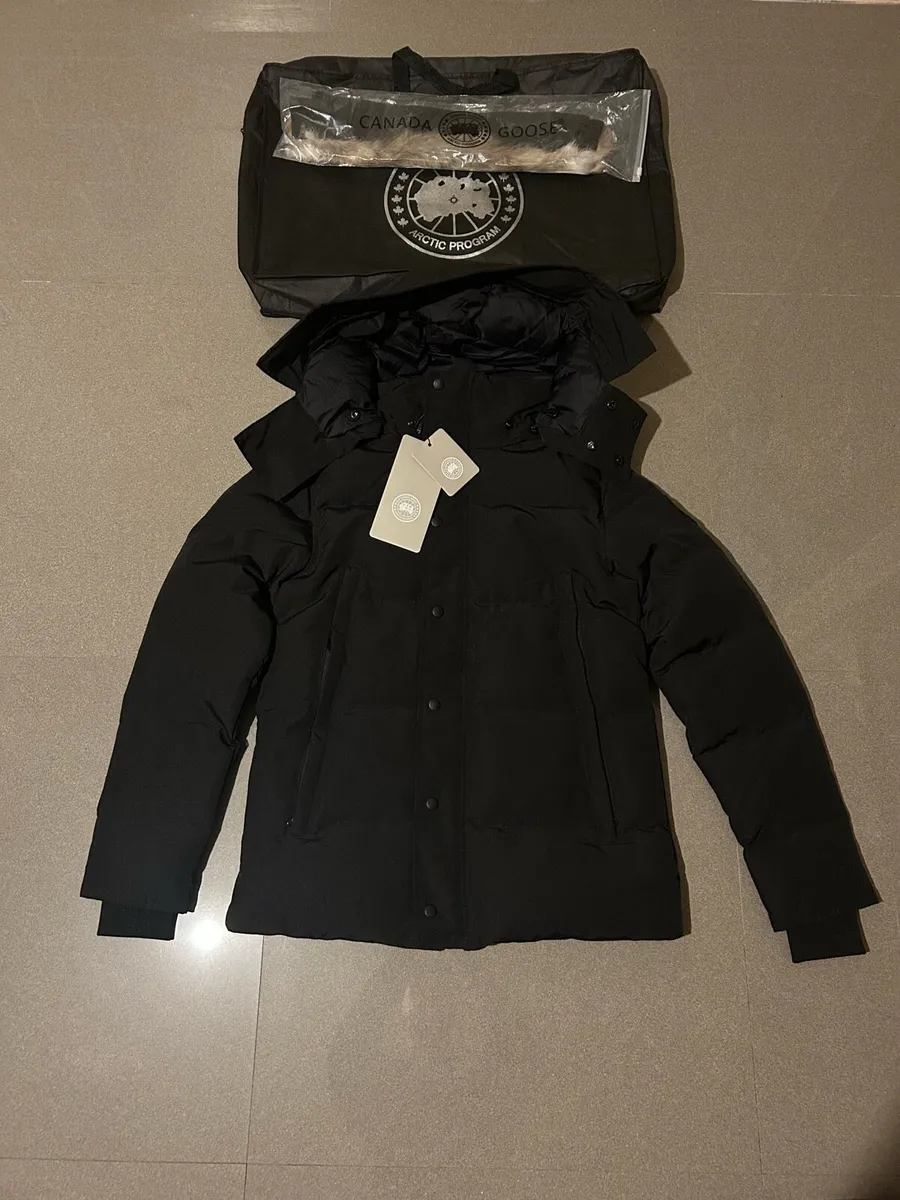 Canada goose jacket - Image 2