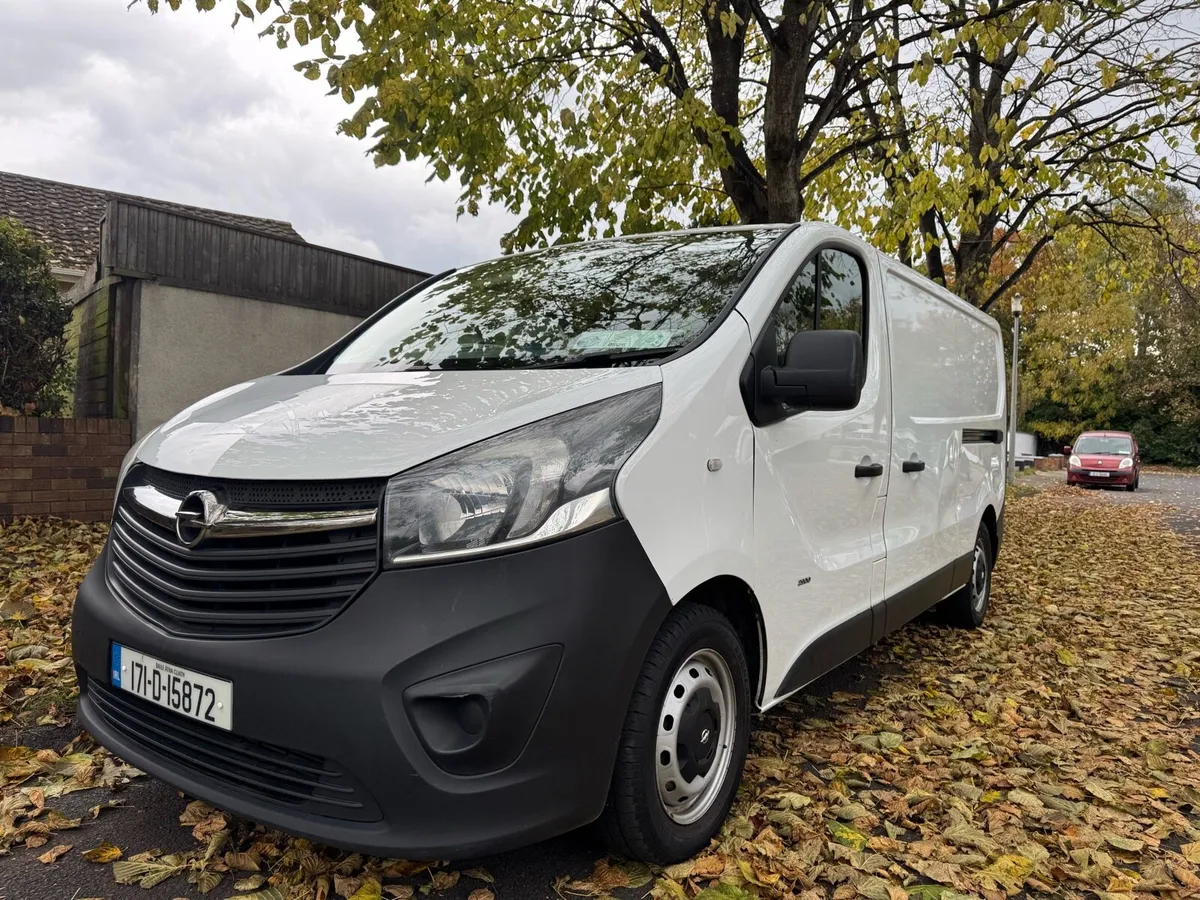 Opel Vivaro - Image 1