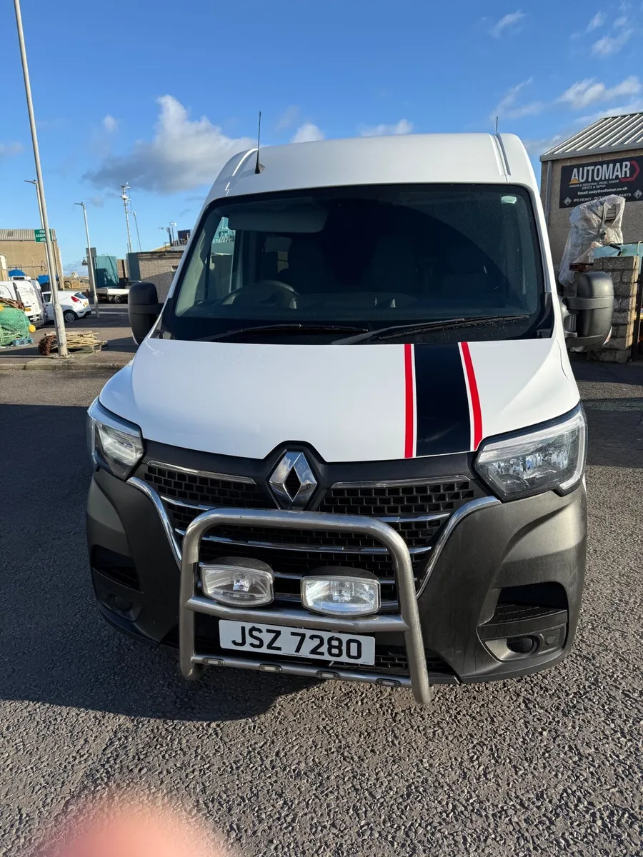 Renault Master 2021 Busness+ 135 6 Seater Crew Van - Image 1