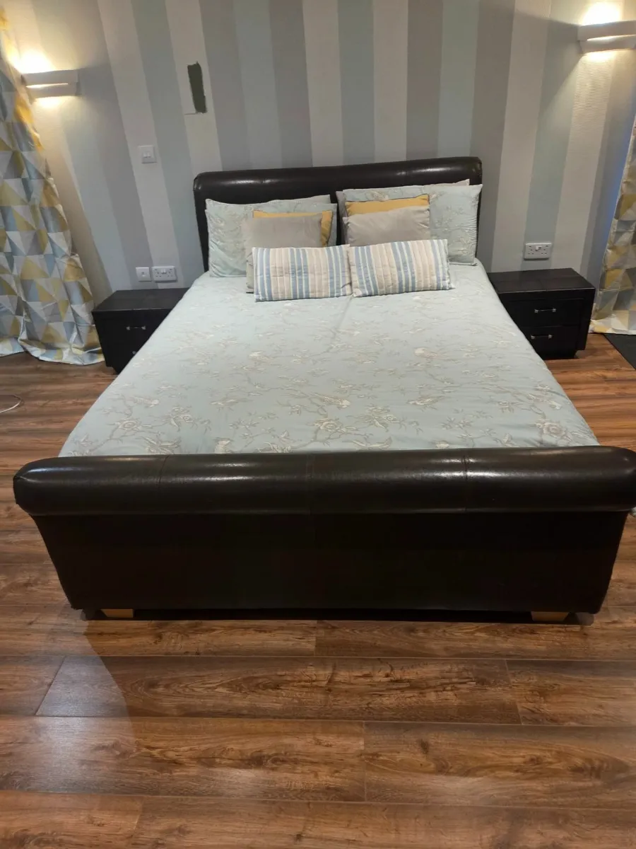 5 foot bed frame,lockers ,lights - Image 1