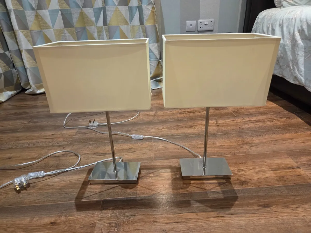 5 foot bed frame,lockers ,lights - Image 3