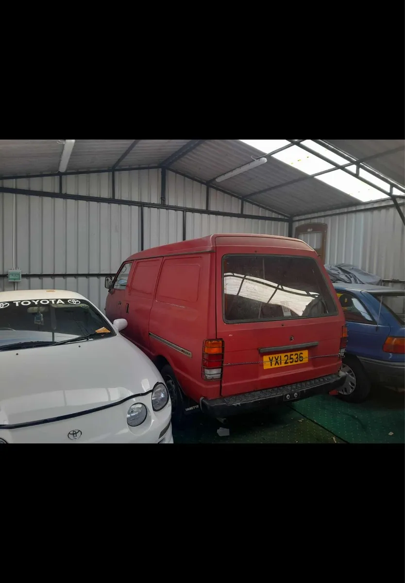 1992 nissan vanette - Image 4