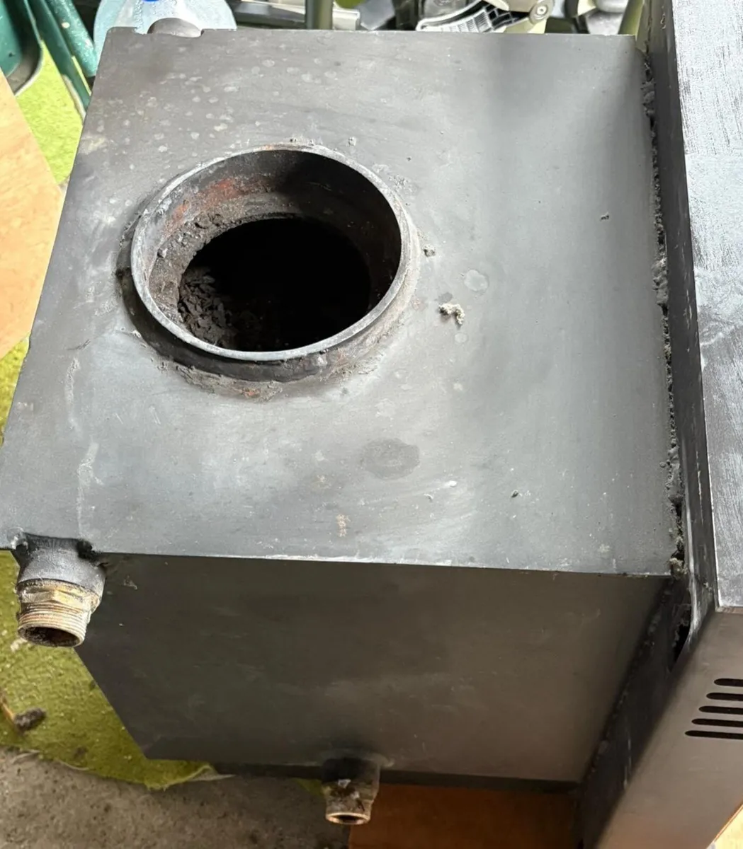 22kw buro back boiler insert stove - Image 3