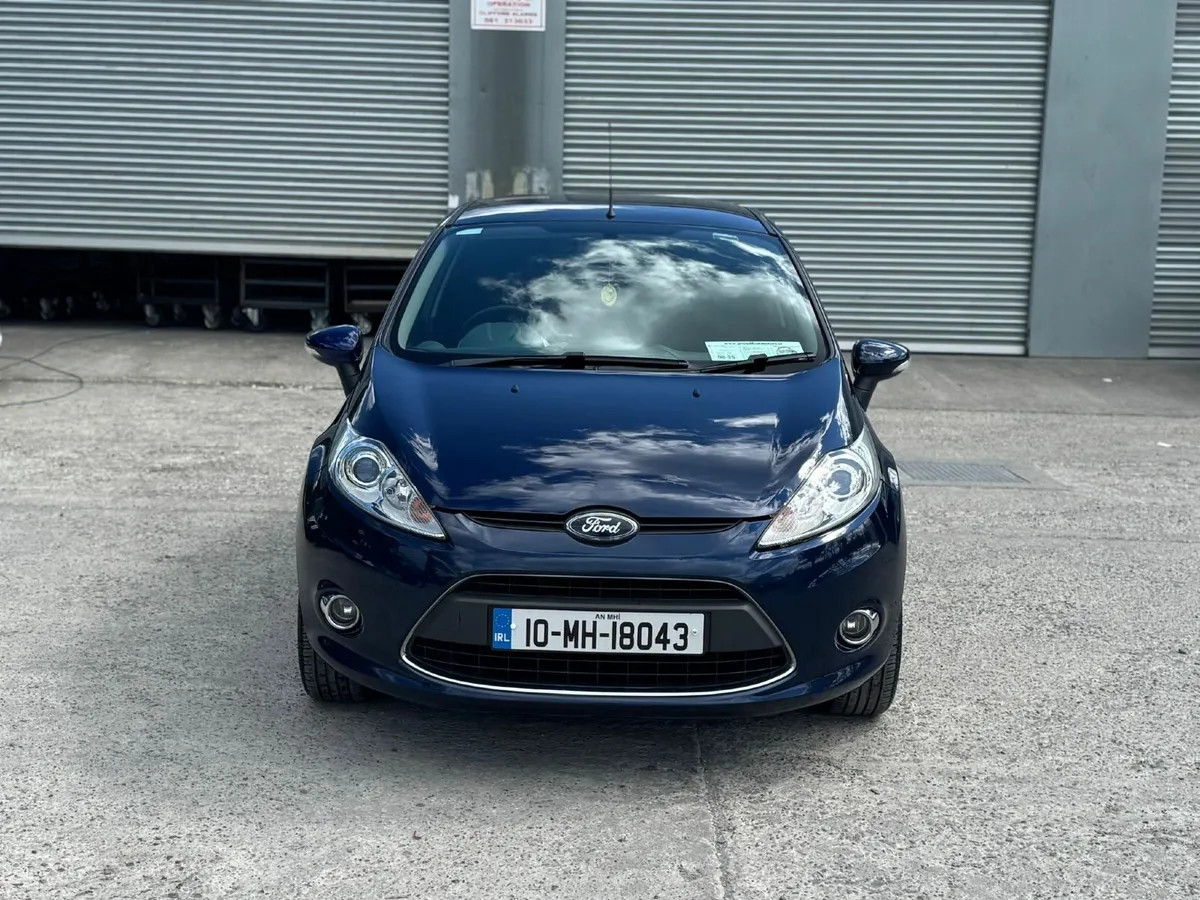 Ford Fiesta 2010 - Image 1