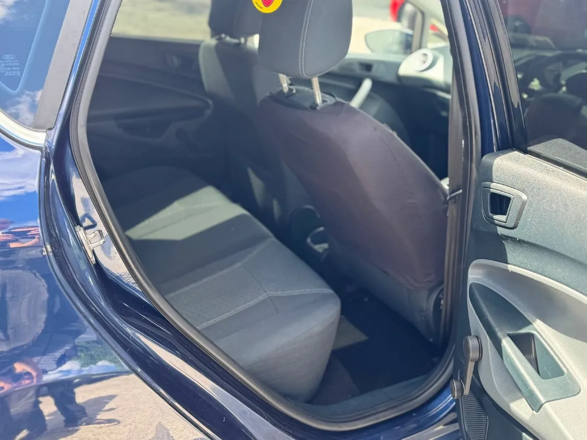 Ford Fiesta 2010 - Image 3