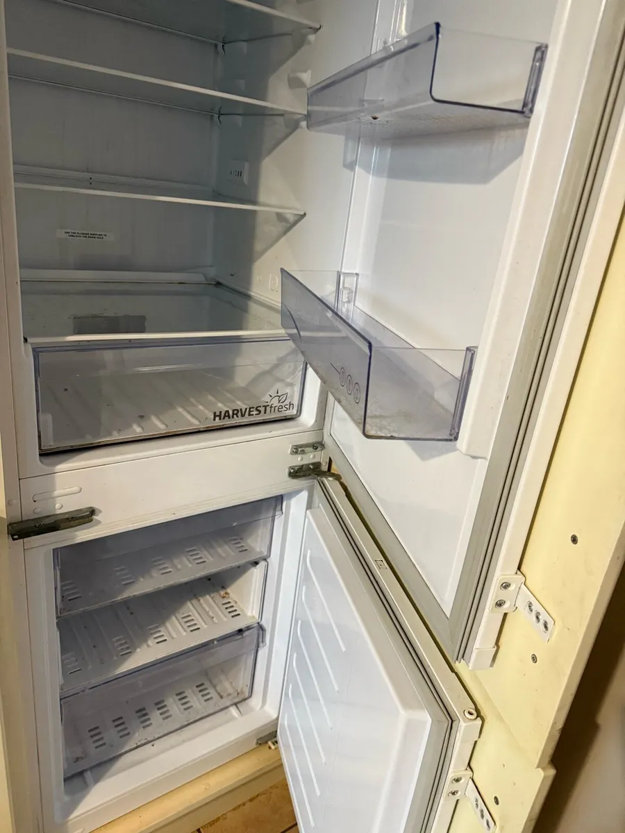 Integrated Beko fridge freezer - Image 1