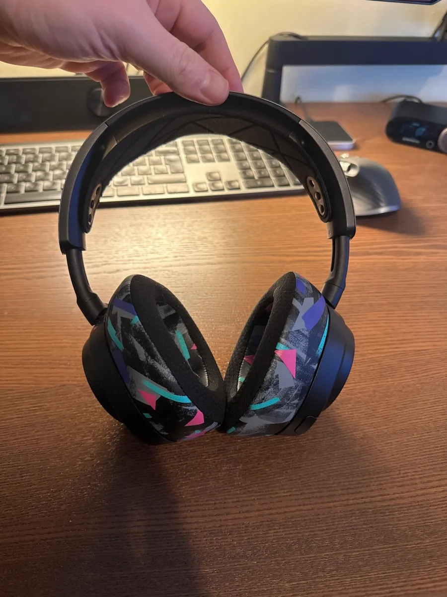 Steelseries Nova Pro Wireless (Xbox, PS5, PC) - Image 1