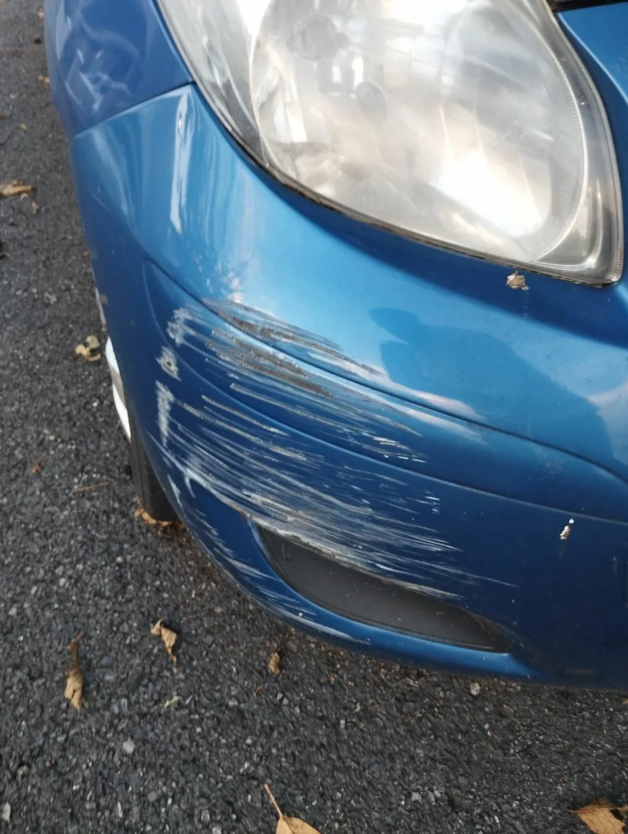 Toyota Yaris 2010 - Image 2