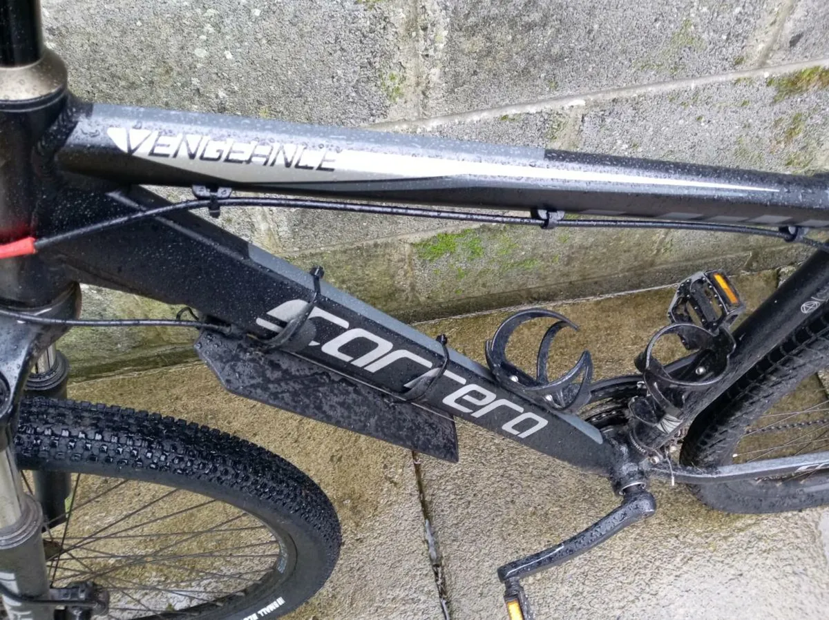 Carrera Vengeance 27.5 Mint Mountain Bike - Image 4