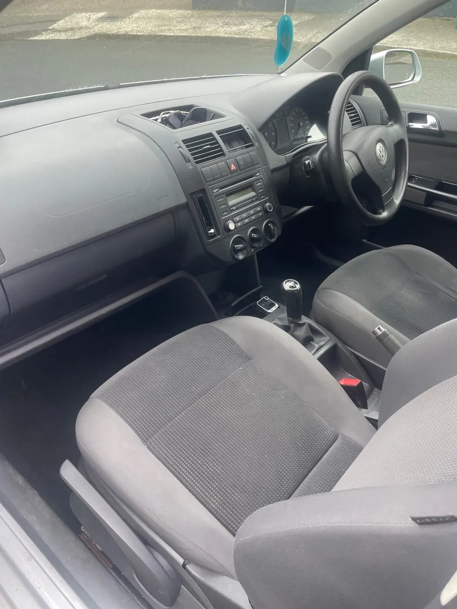 Volkswagen Polo 2009 - Image 3