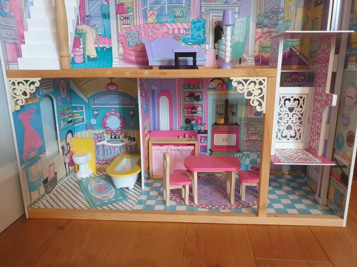 Wooden Dolls House - Image 2
