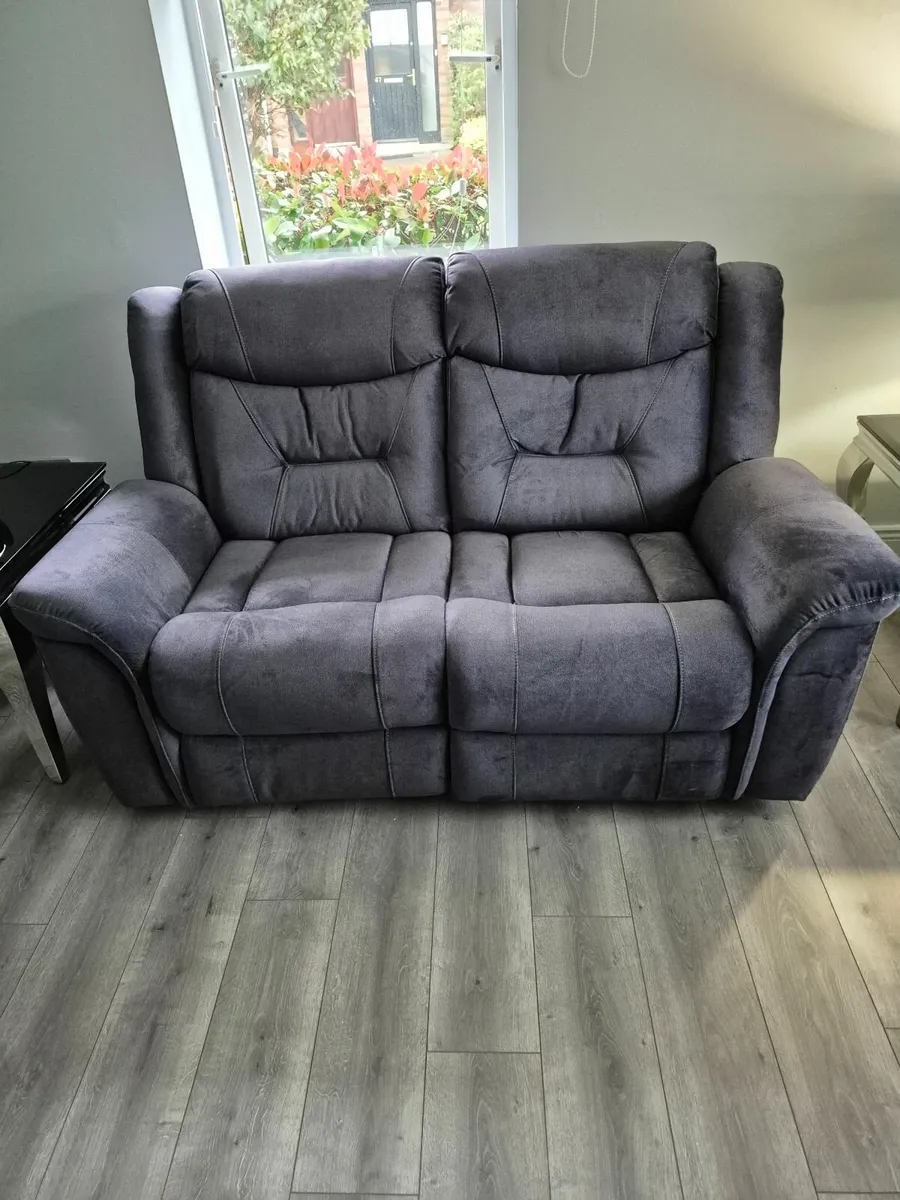 2 seater recliner for sale - Image 4