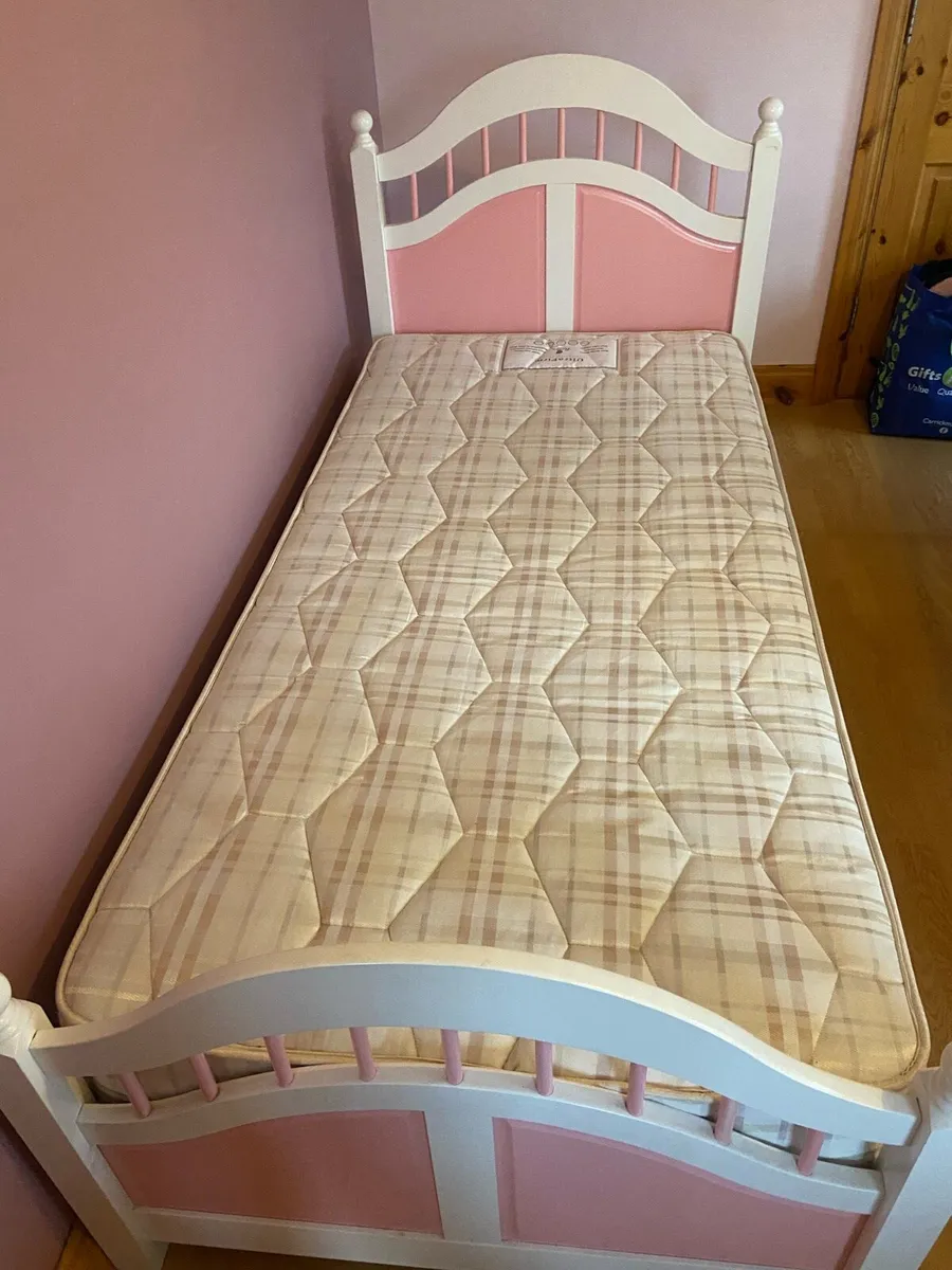 2 x single Beds - Image 2