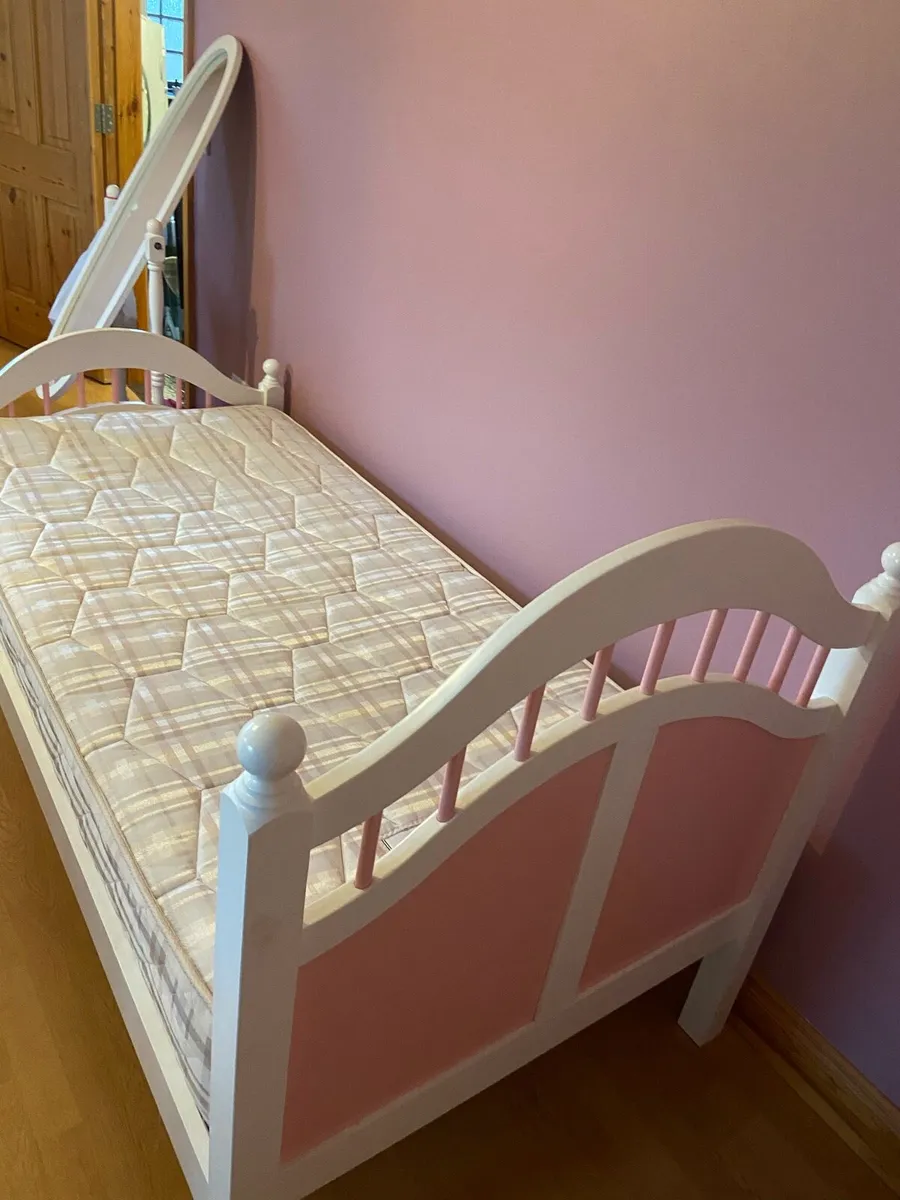 2 x single Beds - Image 3