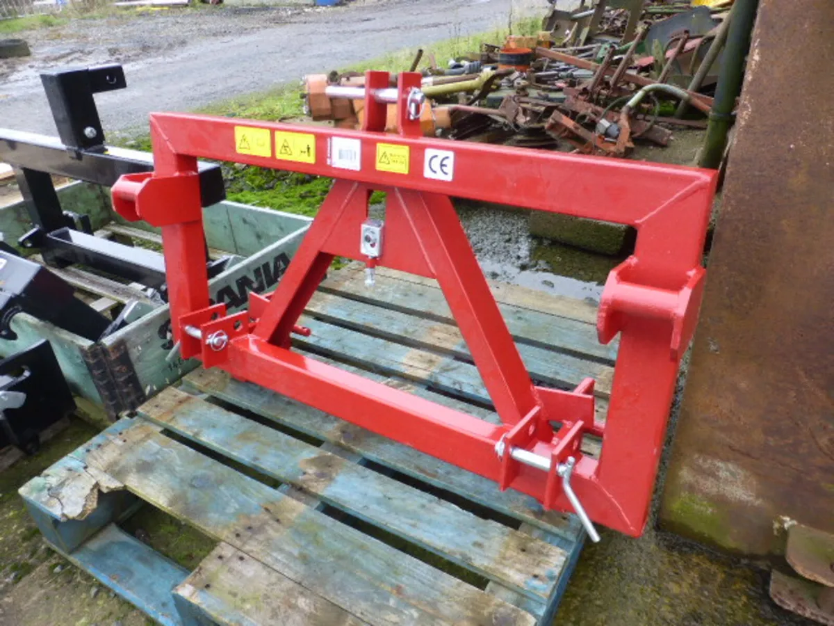 3 Point Linkage or A Frame to Euro 8 Adaptor - Image 1