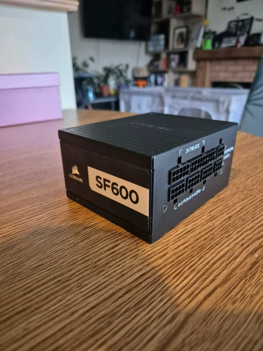Corsair SF600 Power supply - Image 1