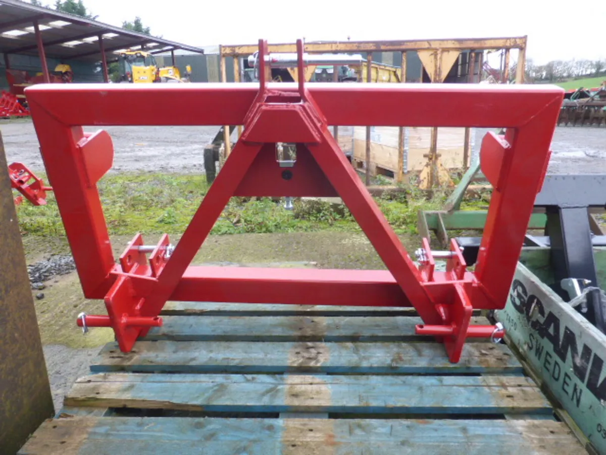 3 Point Linkage or A Frame to Euro 8 Adaptor - Image 4