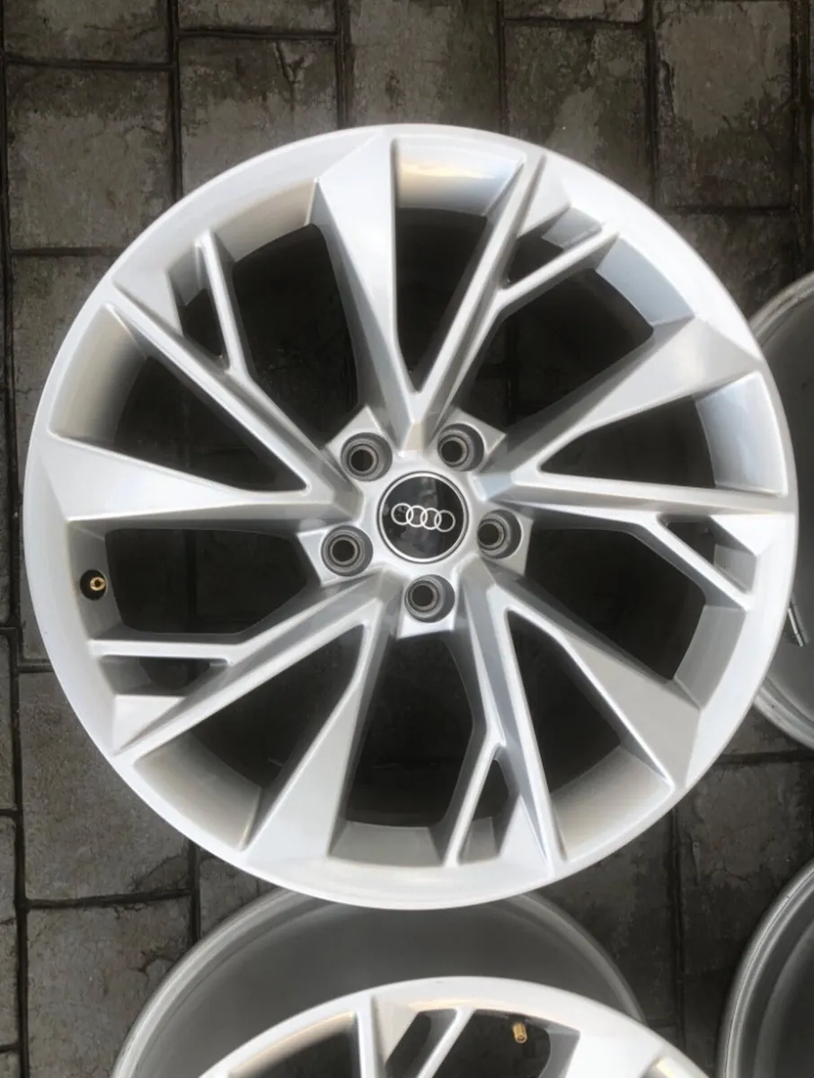 Car Alloy - Image 1