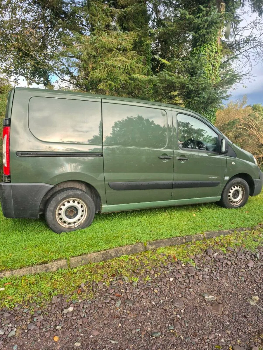 Van - Image 2