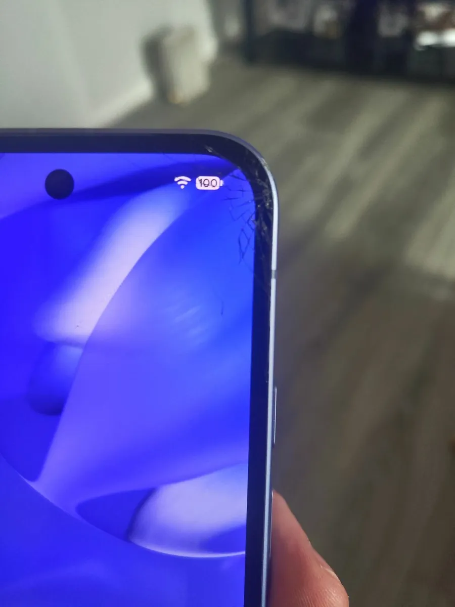 Google pixel 9a  5G 16GB Ram 8gb - Image 4