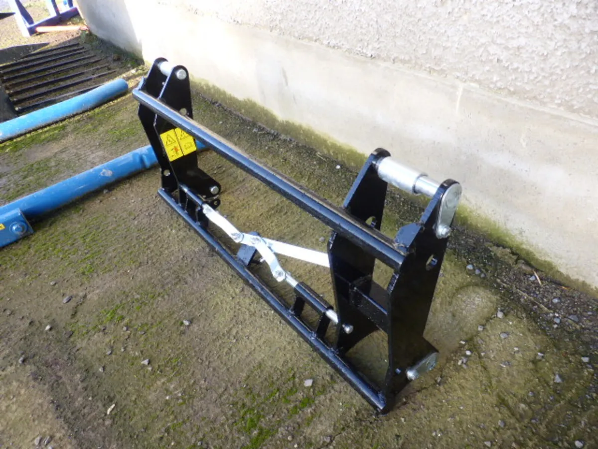Euro 8 Hitch Loader Head Stock Adaptor - Image 2