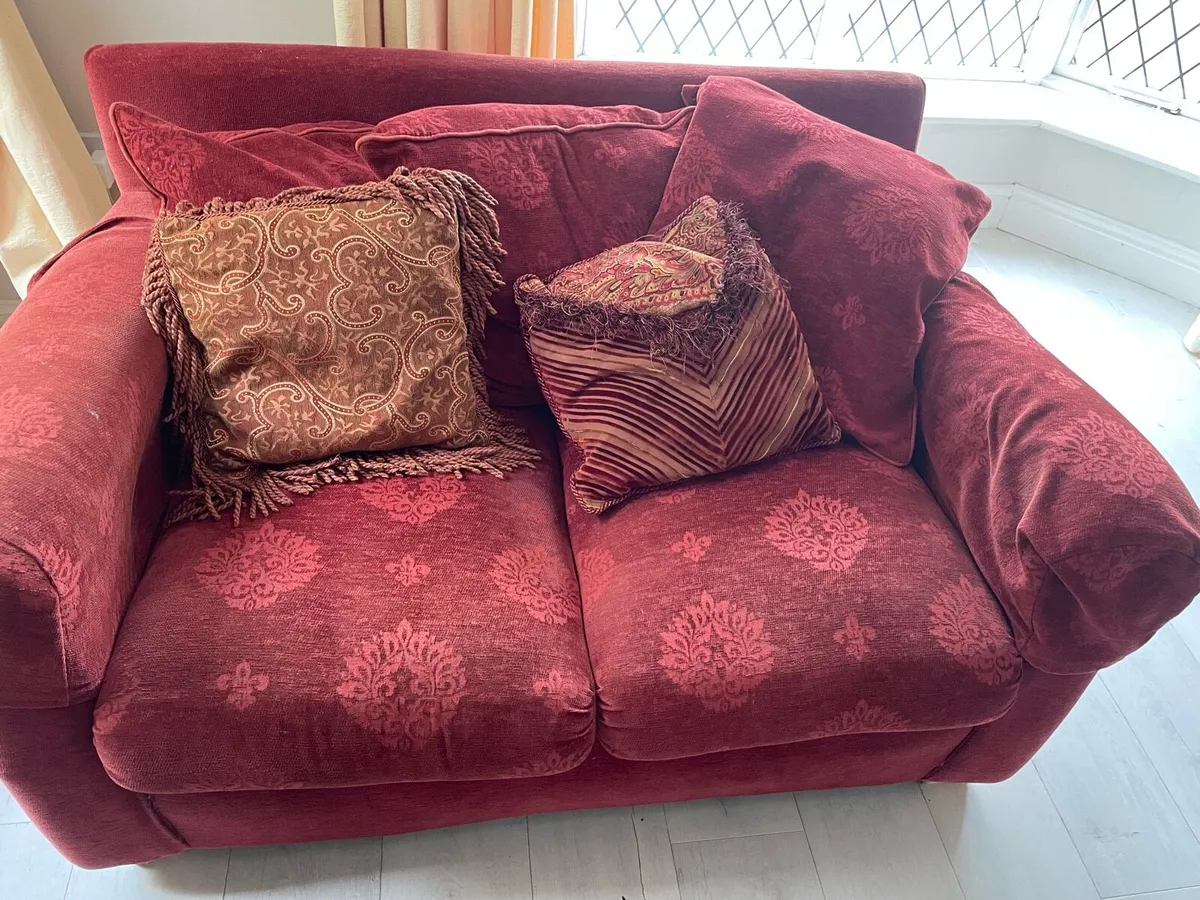 Sofa set- 3 seater & 2 seater. - Image 1