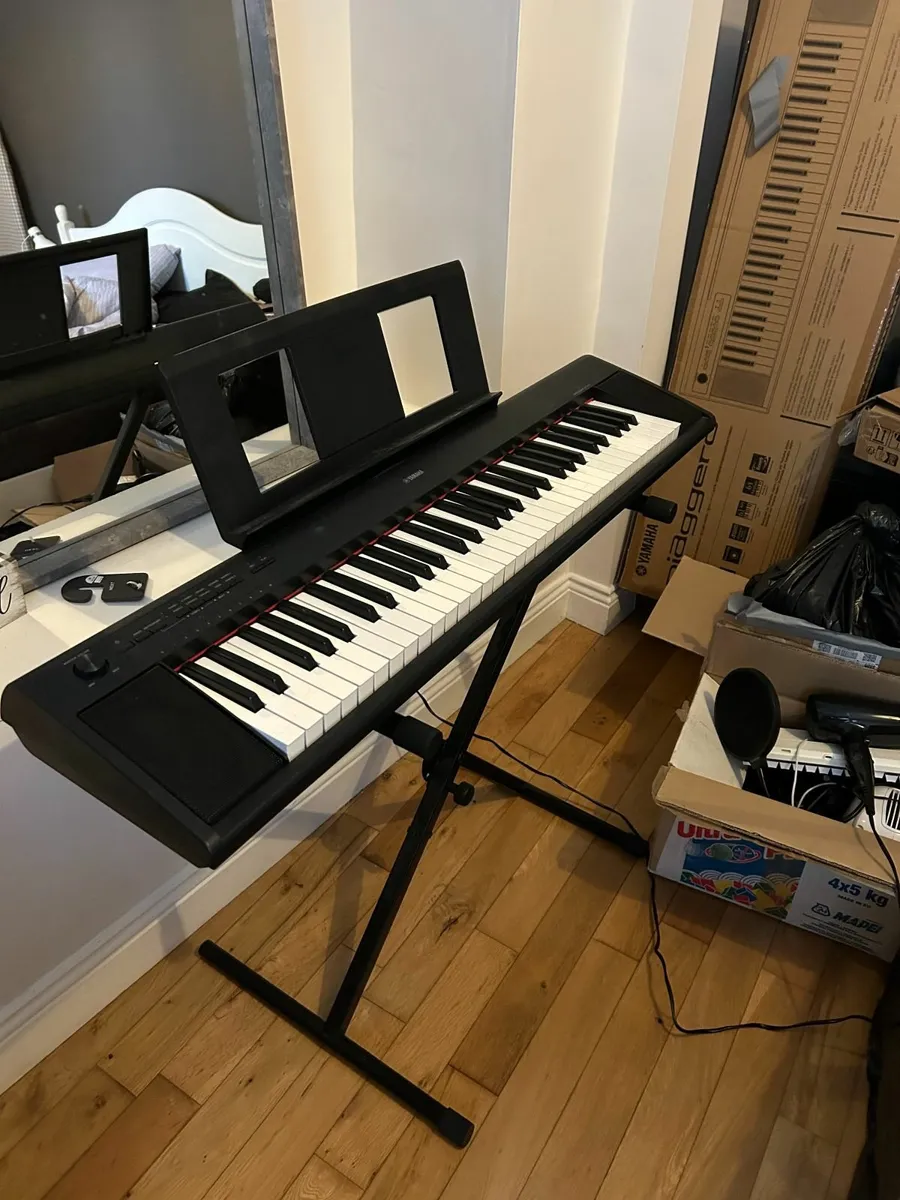Yamaha Piaggero NP-12 Keyboard/Piano - Image 1