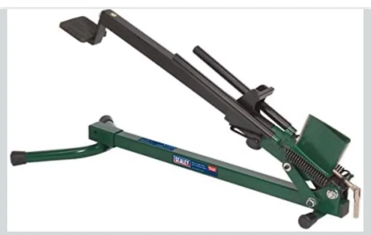 Log Splitter - Image 1