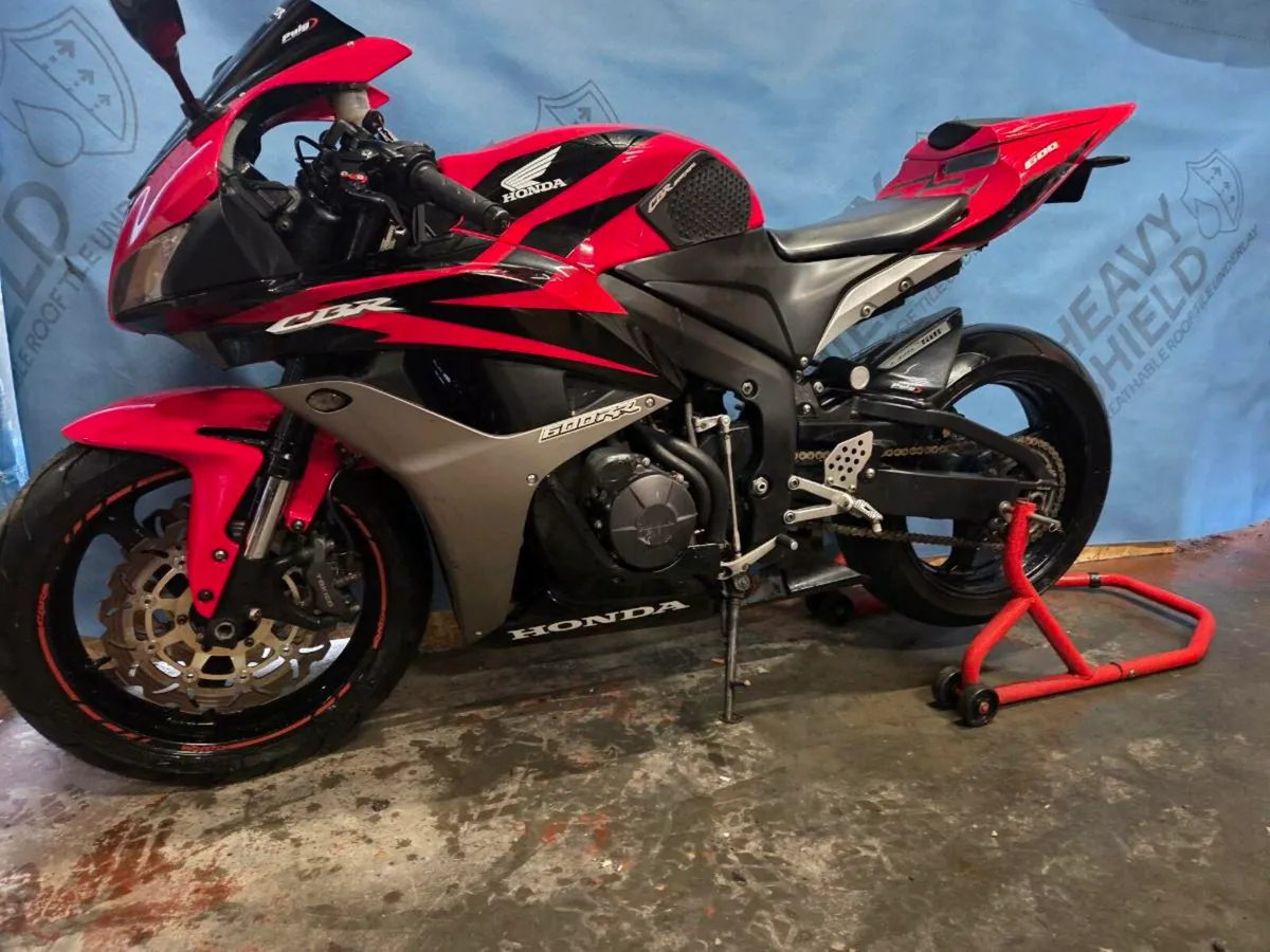 2007 cbr 600rr - Image 3