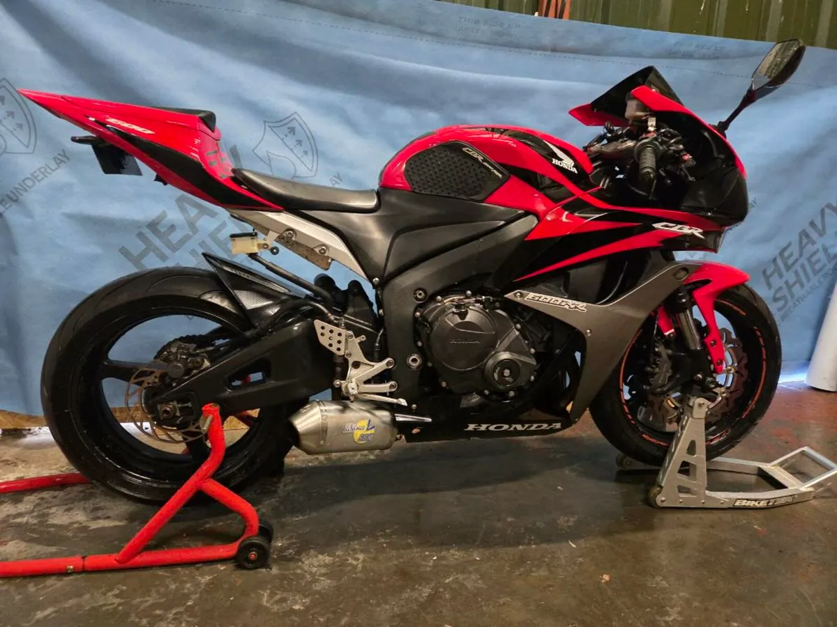 2007 cbr 600rr - Image 4