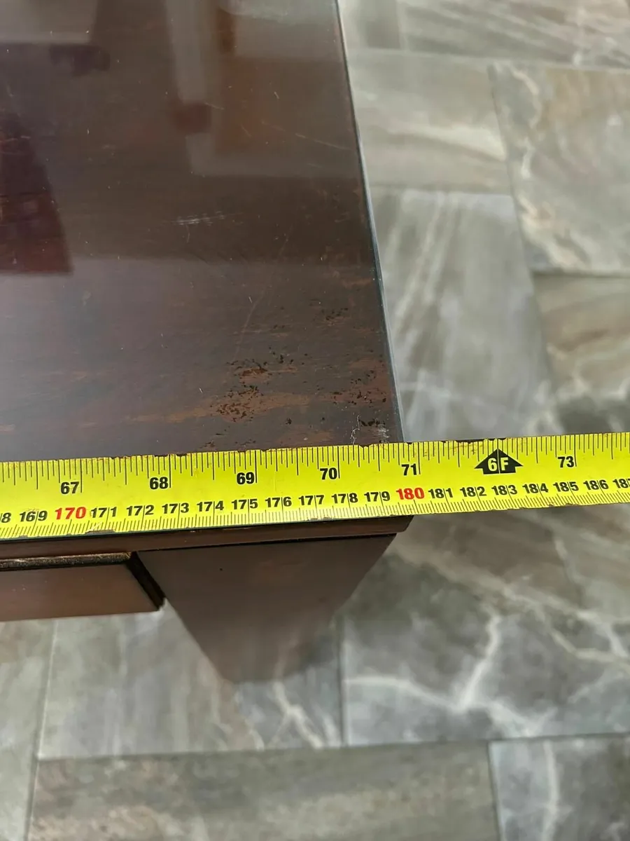 Kitchen table - Image 1