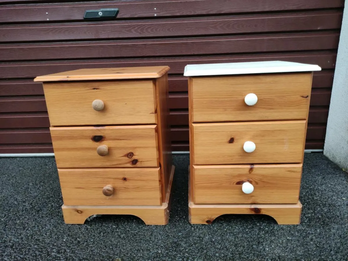 2 x Bedside Lockers - Image 1