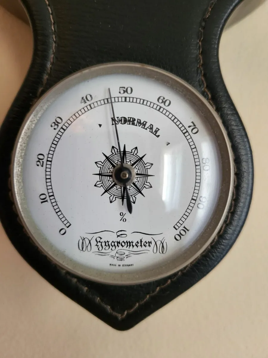 A  Leather Cased Barometer - Image 4