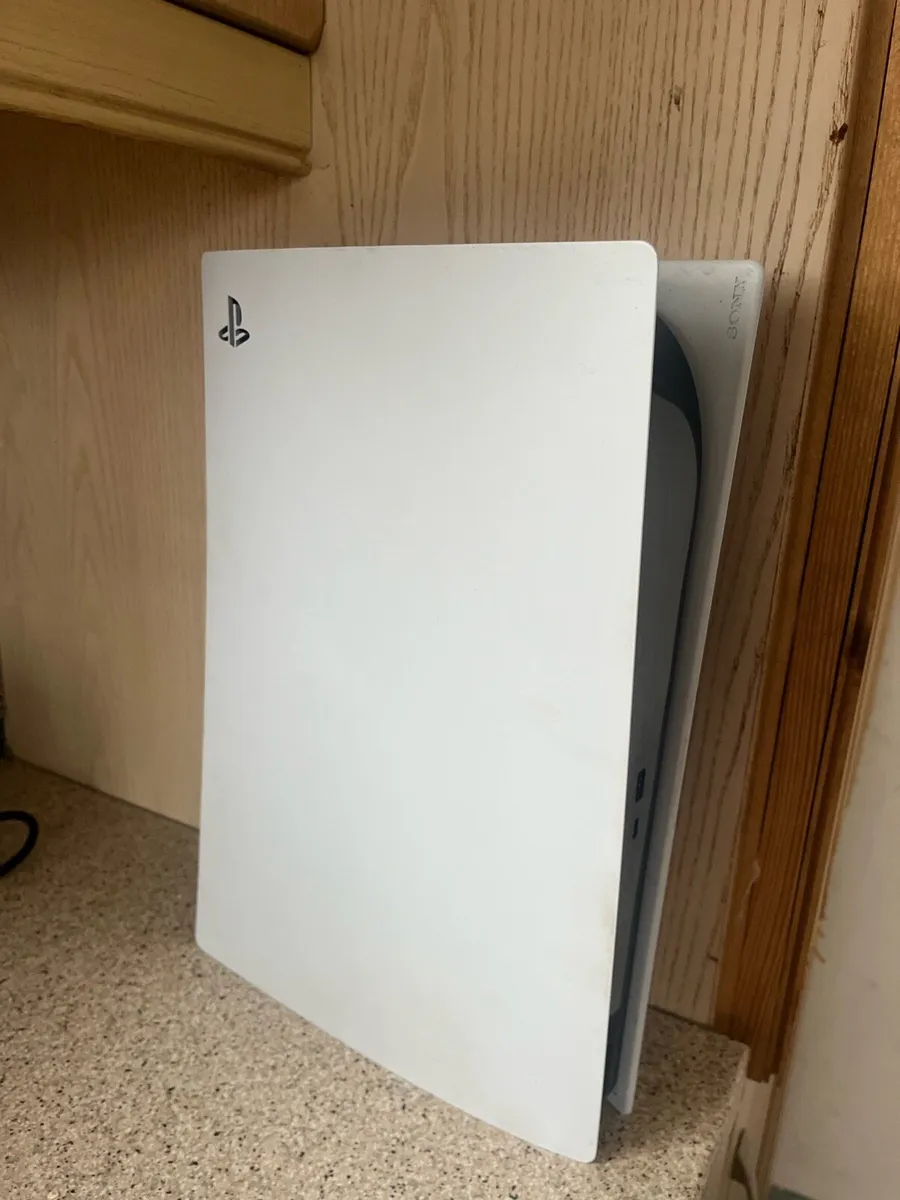 PS5 Digital Edition - Image 1