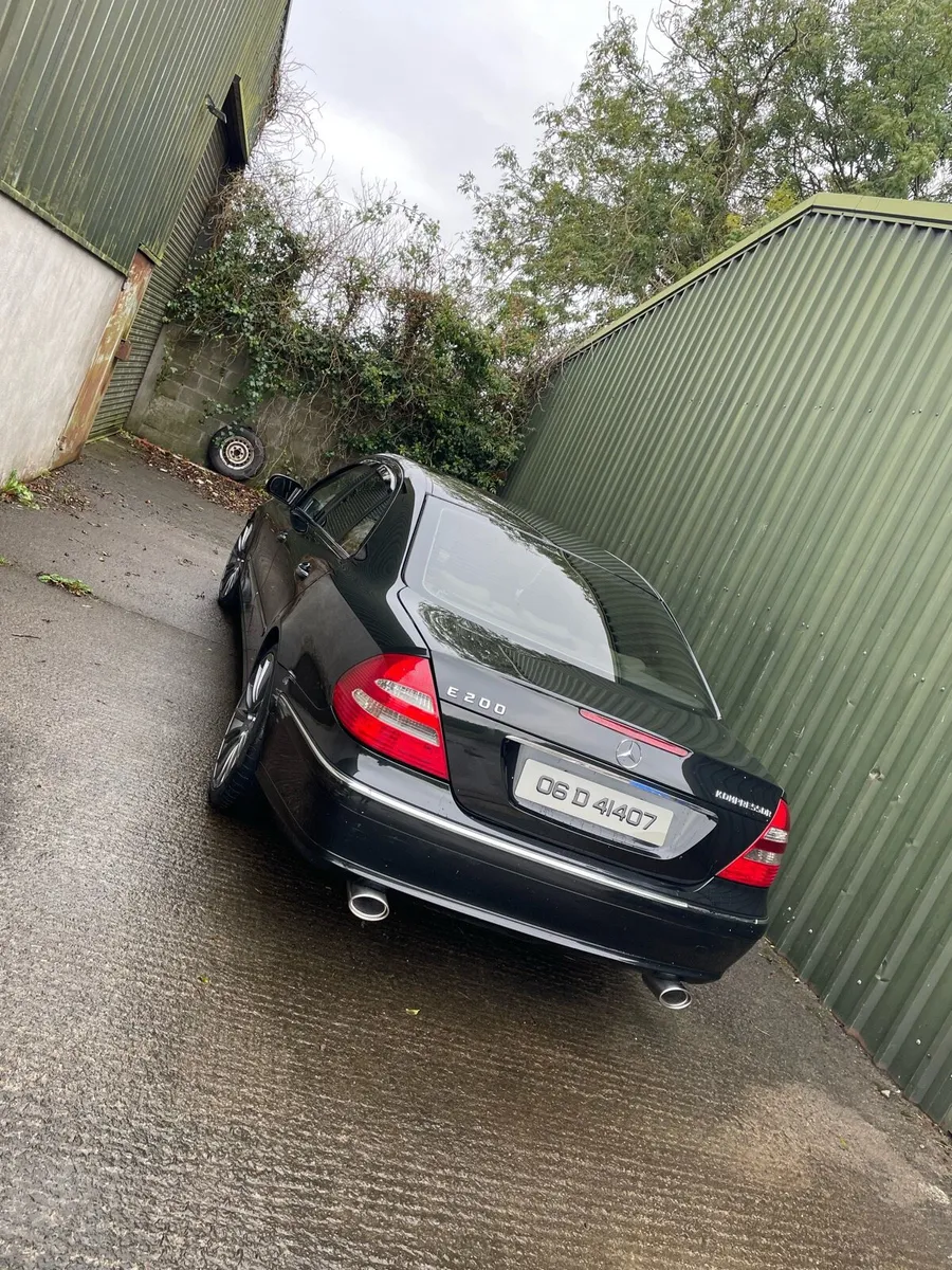 Mercedes E200 Kompressor automatic elegance model - Image 2