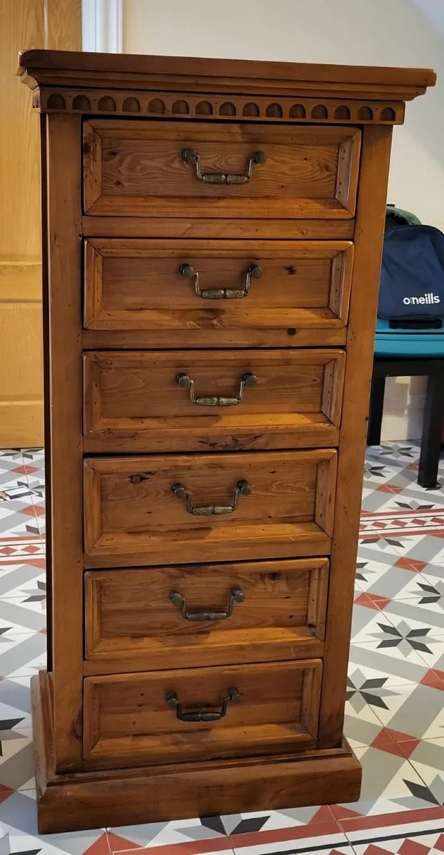 Chests of Drawers - Image 4