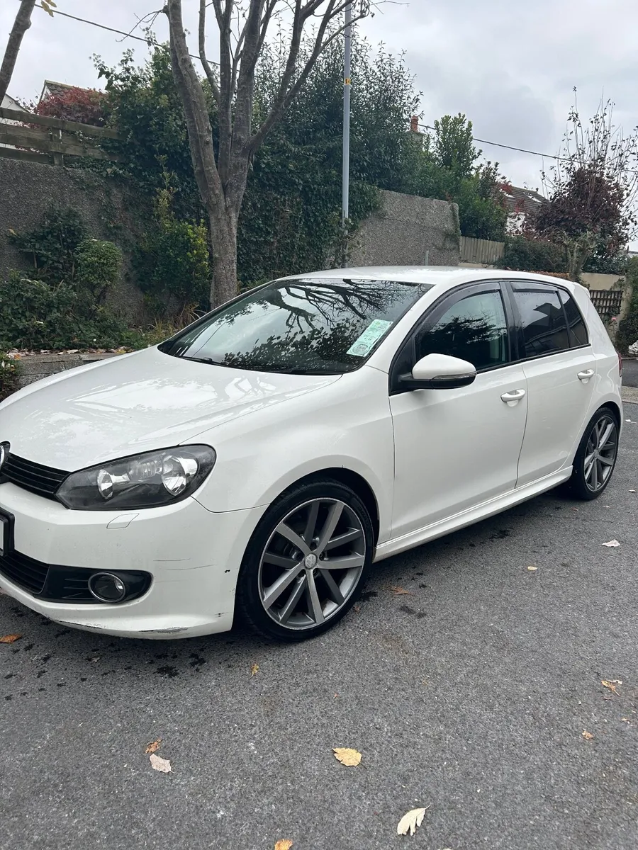 Volkswagen Golf 2011 - Image 1