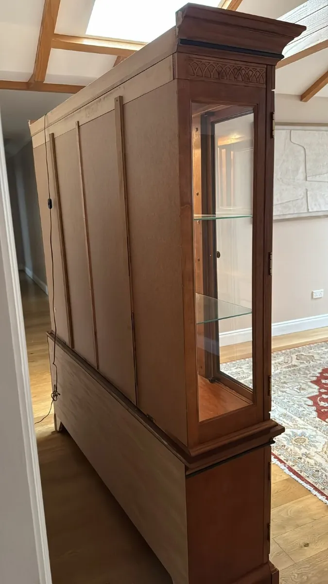 Large Display Cabinet | Wood | Glass | Lighting - Image 3