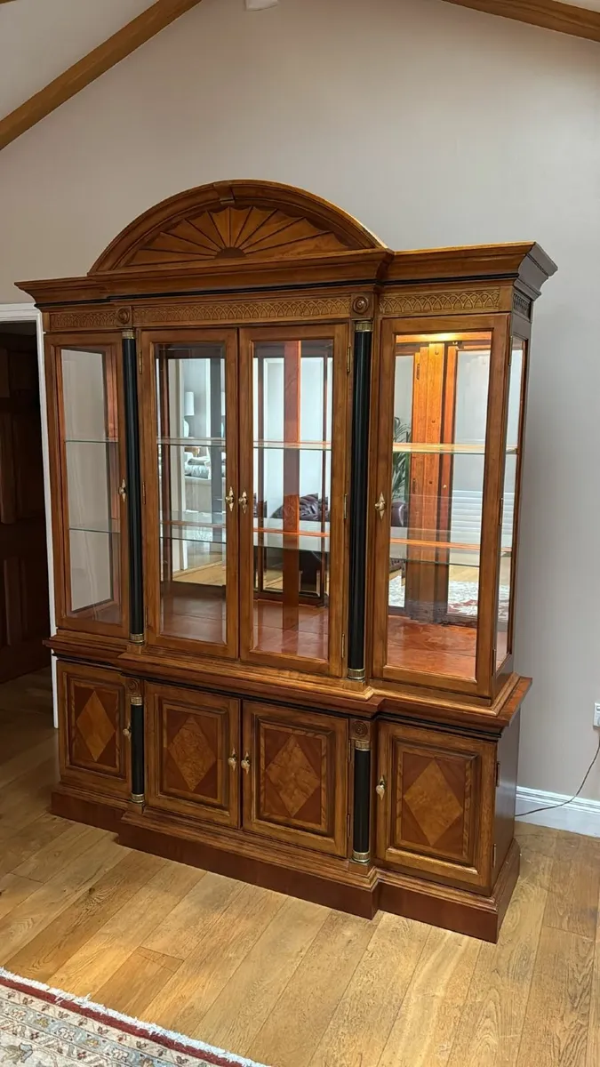 Large Display Cabinet | Wood | Glass | Lighting - Image 1