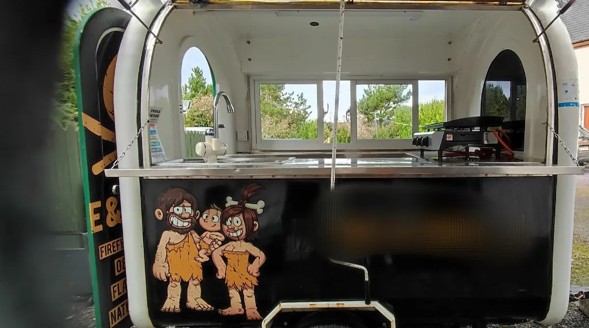 Food Trailer - Image 1