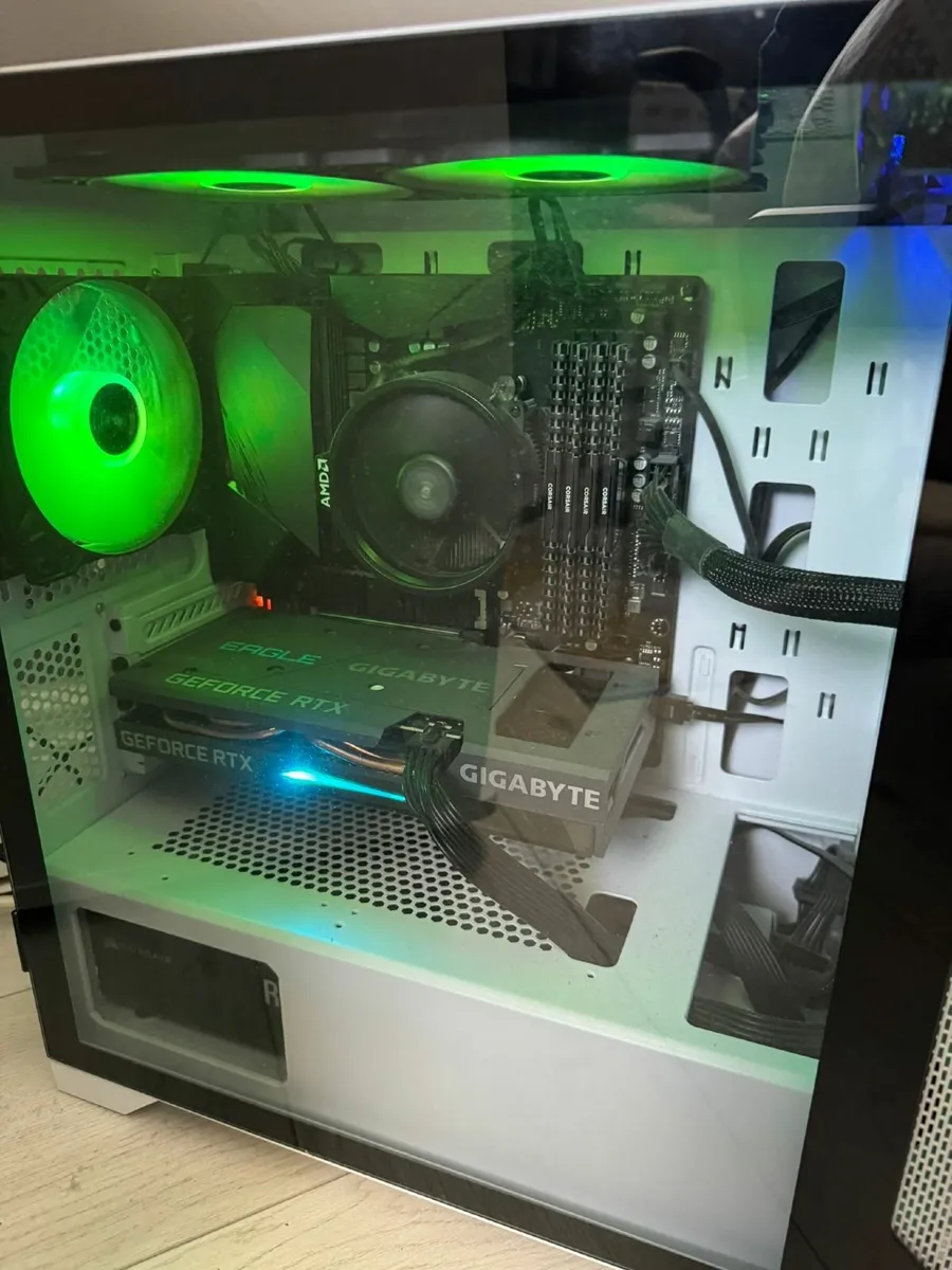 Gaming computer - Image 1