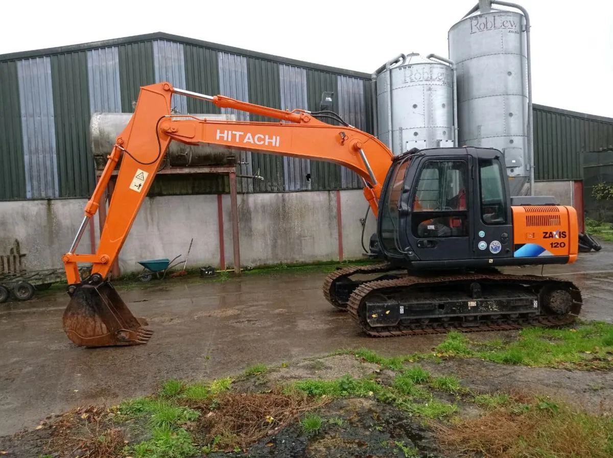 Hitachi digger - Image 1