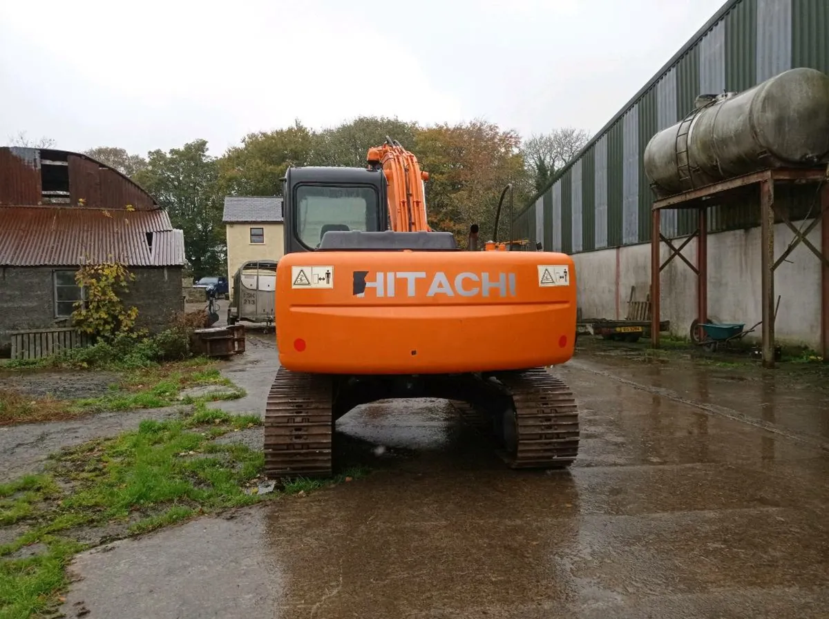 Hitachi digger - Image 4