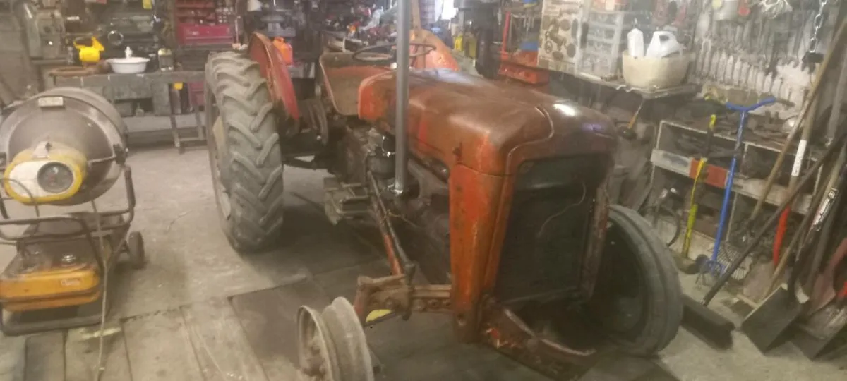 Massey 35 and fordson major - Image 1