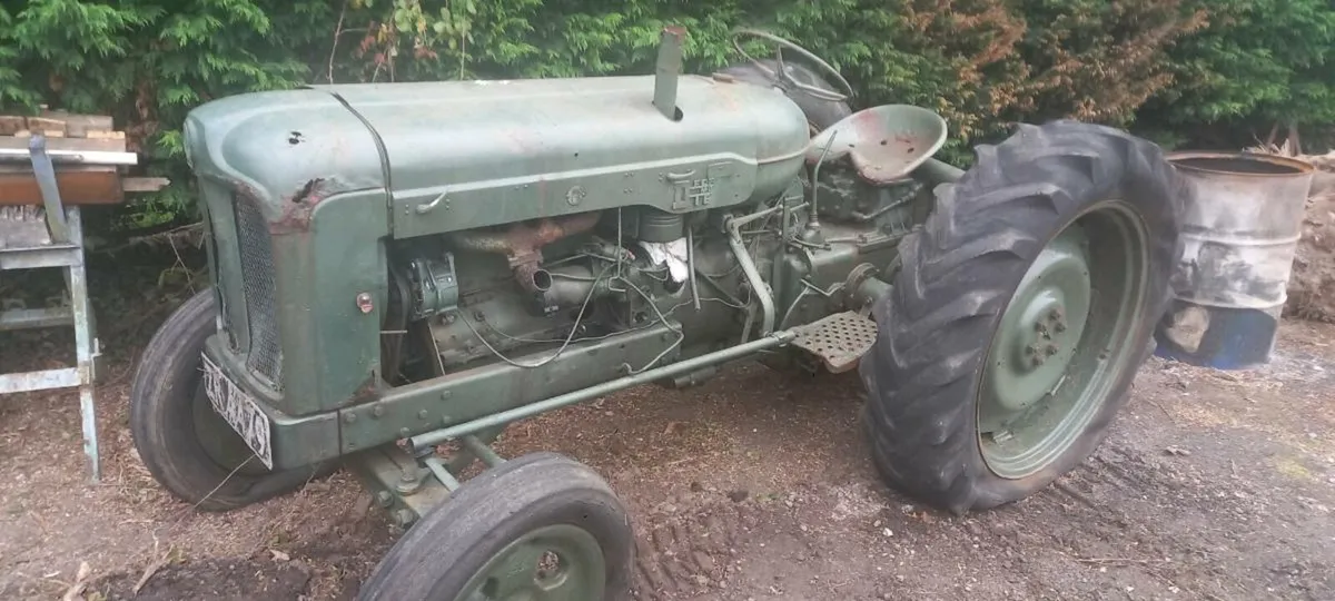 Massey 35 and fordson major - Image 4